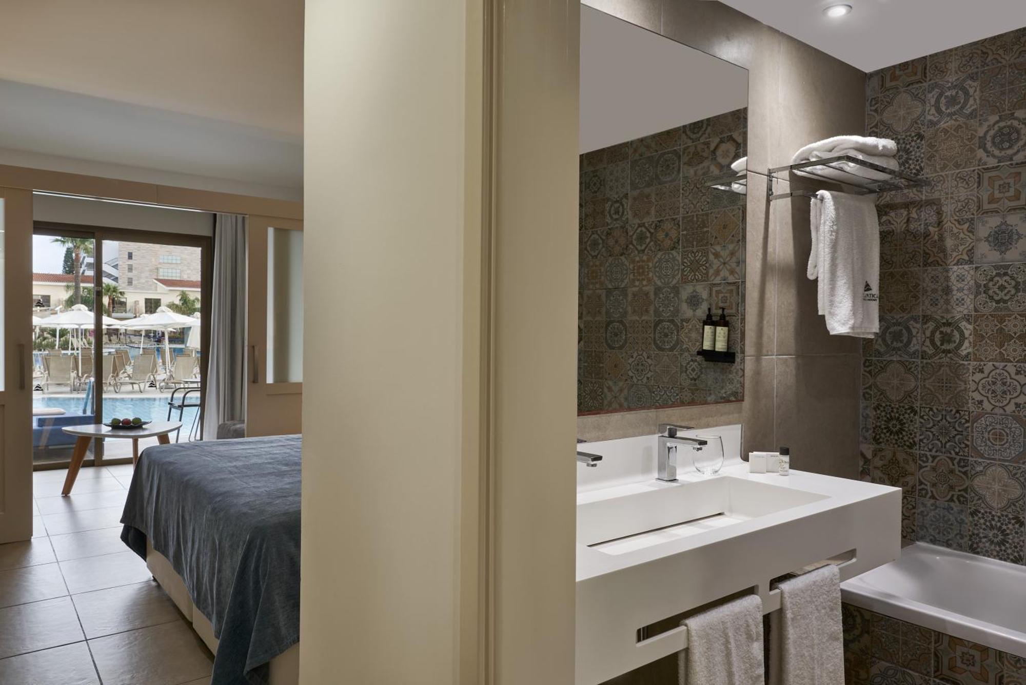 Atlantica Aeneas Resort Ayía Nápa Extérieur photo